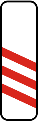 Značky A 27a - Návestná tabuľa ľavá (240 m) - upozorňujú na železničné priecestie a umiestňujú sa vo vzdialenosti 240 m pred železničným priecestím. Nad značkou A27a sa umiestňuje značka A25 alebo značka  A26. Na označenie železničného priecestia na odbočujúcu cestu sa používa dodatková tabuľka E7, ktorá je umiestnená nad značkou A27a. Značky A27a sa nepoužíva pred prechodom električkovej dráhy označeným značkou P3.